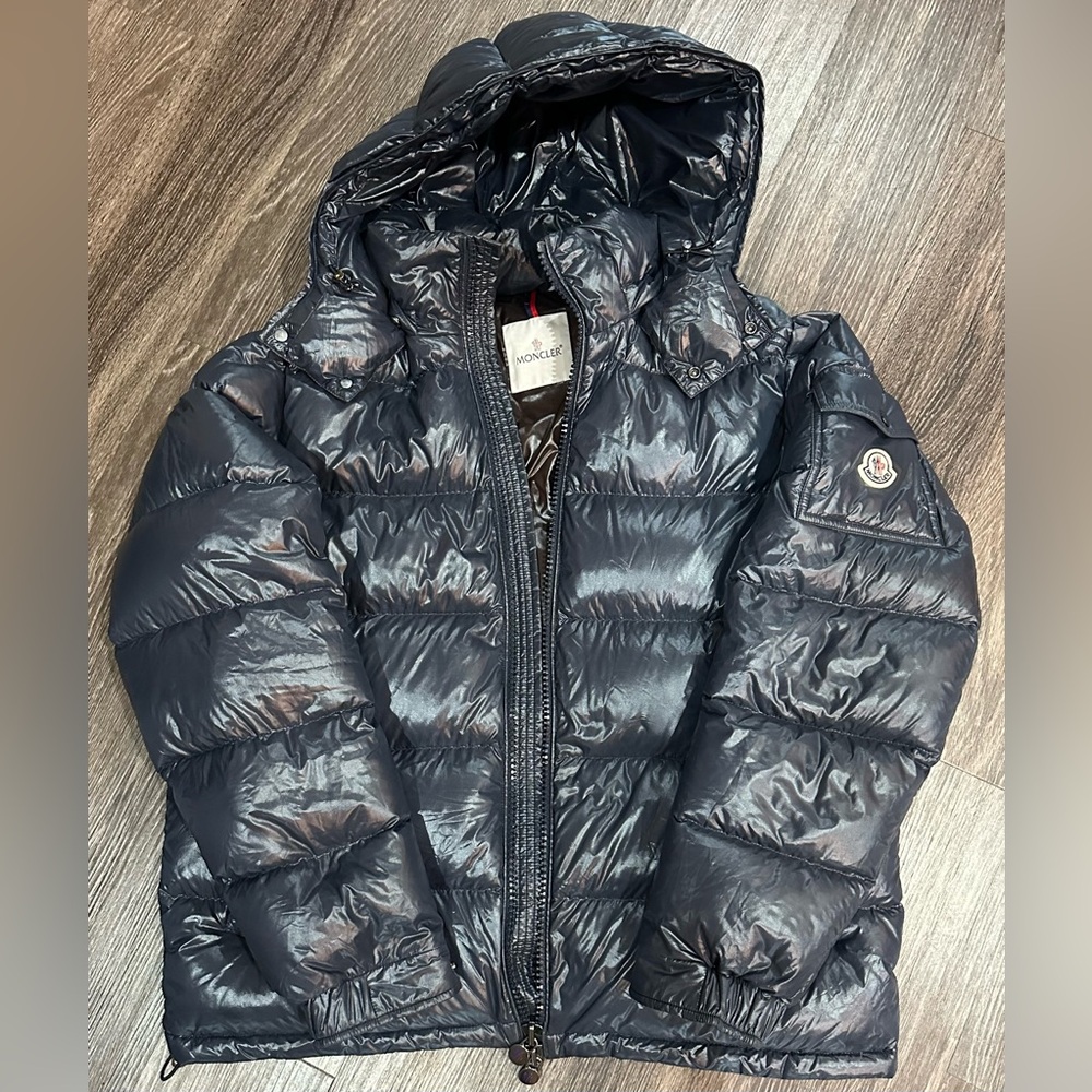 SOLD MONCLER MAYA - Size 5 - Authenticated detachable hood